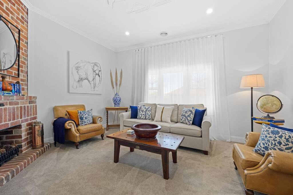 Photo of Livingroom in St. Kilda East