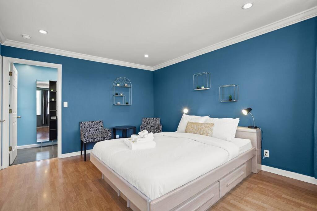 Photo of Bedroom in Little Hollywood
