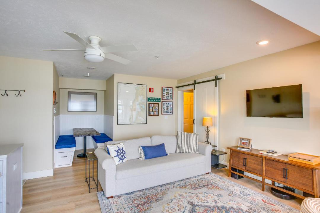 Photo of Livingroom in Onekama