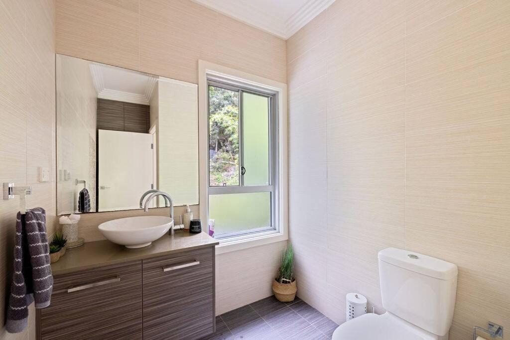 Photo of Bathroom in Avalon Beach