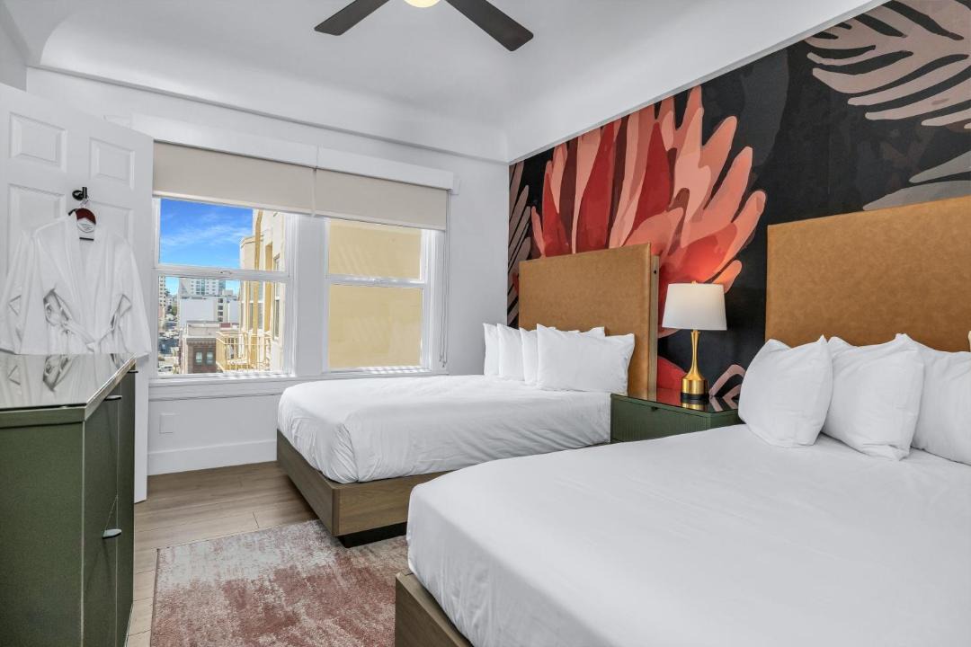Photo of Bedroom in Theater District