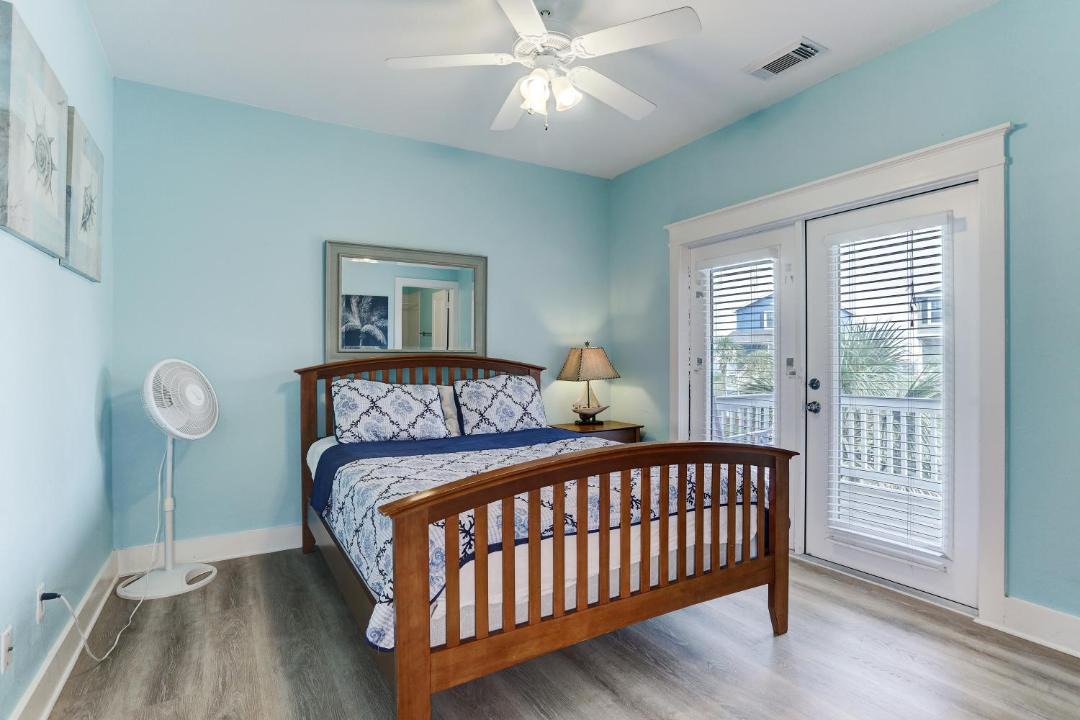 Photo of Bedroom in Red Fish Cove