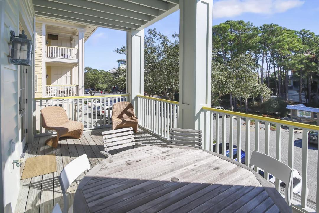 Photo of Patio Balcony in Beach District