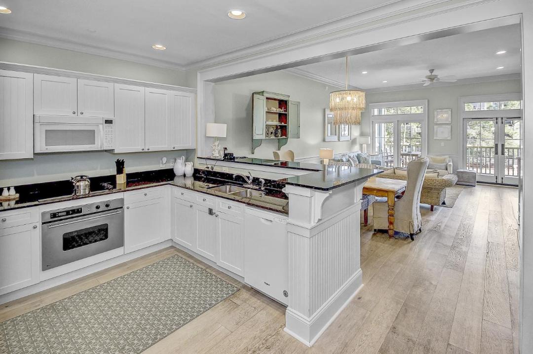 Photo of Kitchen in Beach District