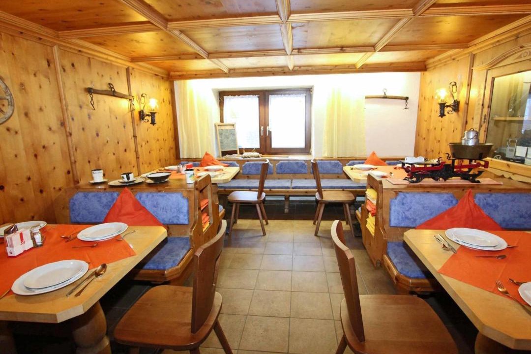 Photo of Others in Huben