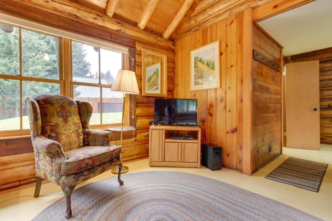 Photo of Livingroom in Silver Gate