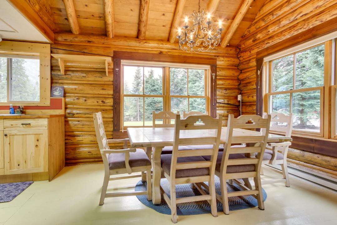 Photo of Livingroom in Silver Gate