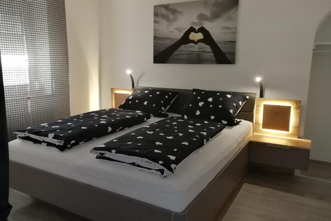 Photo of Bedroom in Rust