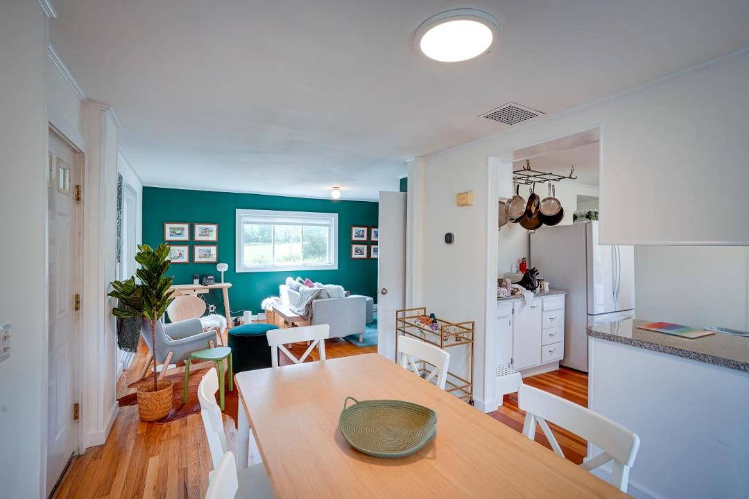 Photo of Livingroom in Gilboa