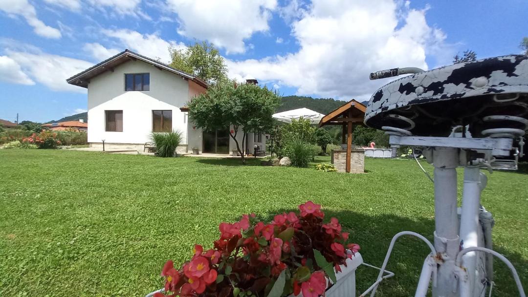 Photo of Buildings in Apriltsi