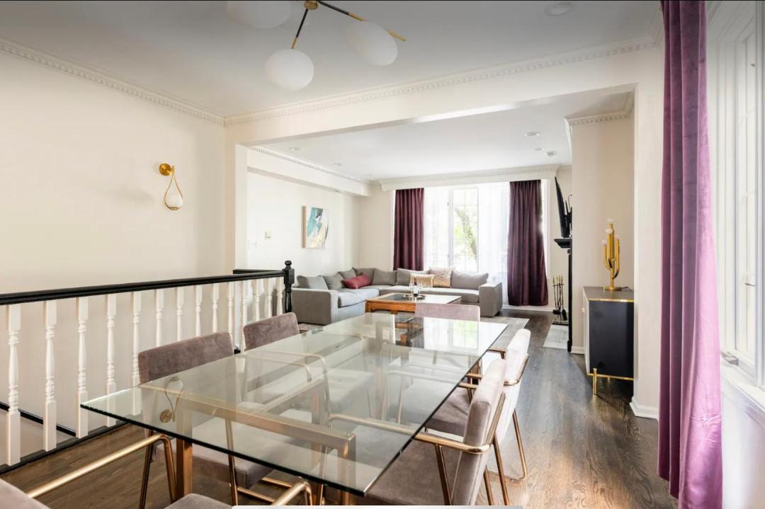 Photo of Livingroom in Noble Square