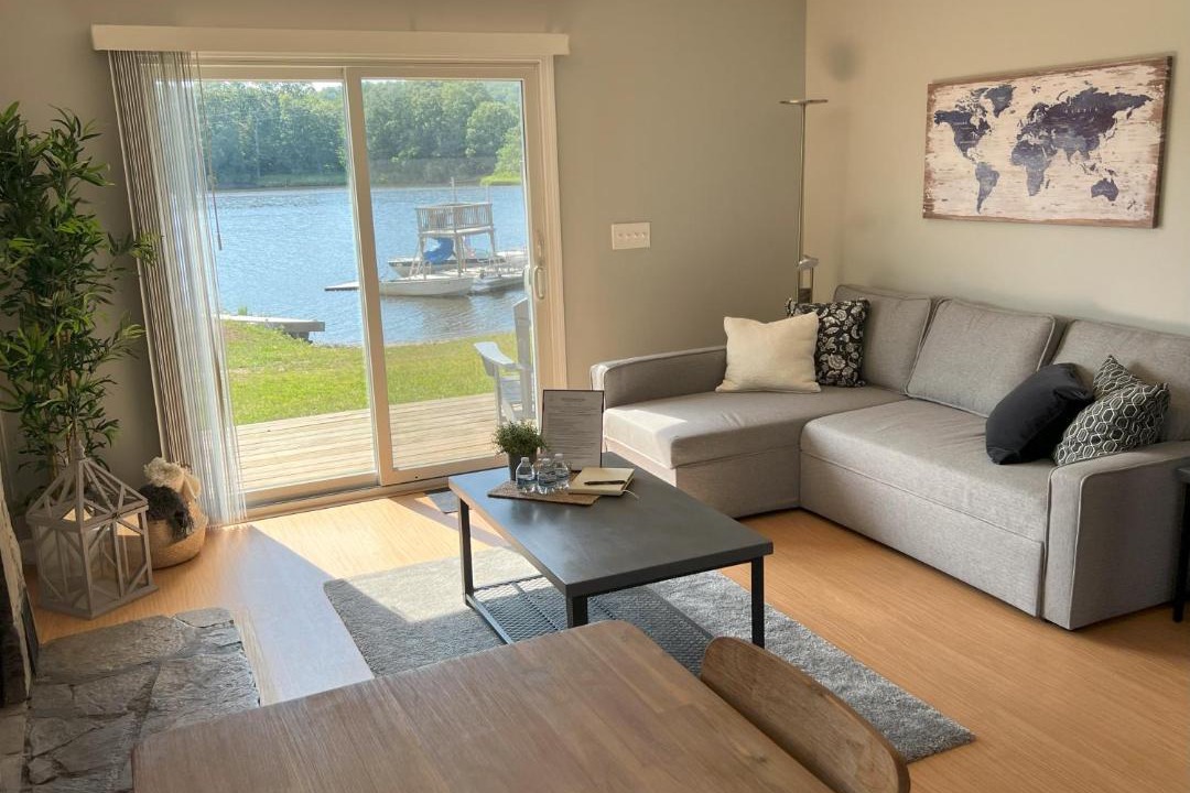Photo of Livingroom in Montville