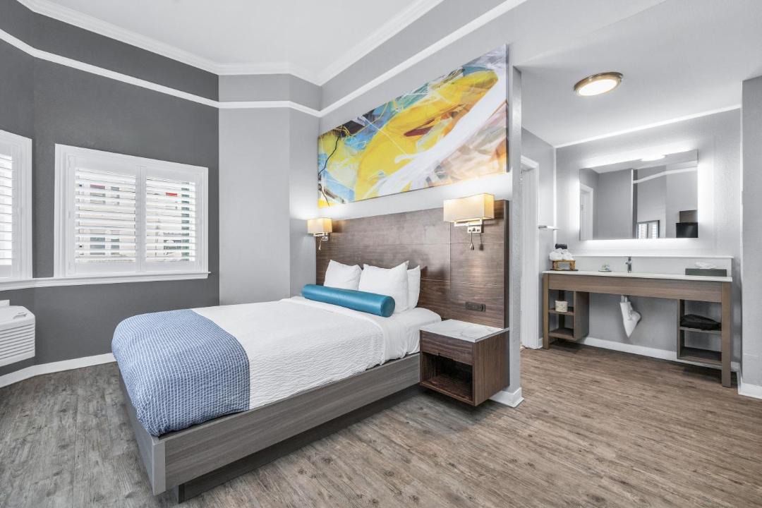 Photo of Bedroom in Rockaway Beach