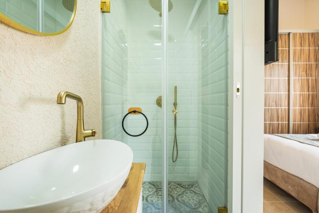 Photo of Bathroom in Emek Refaim