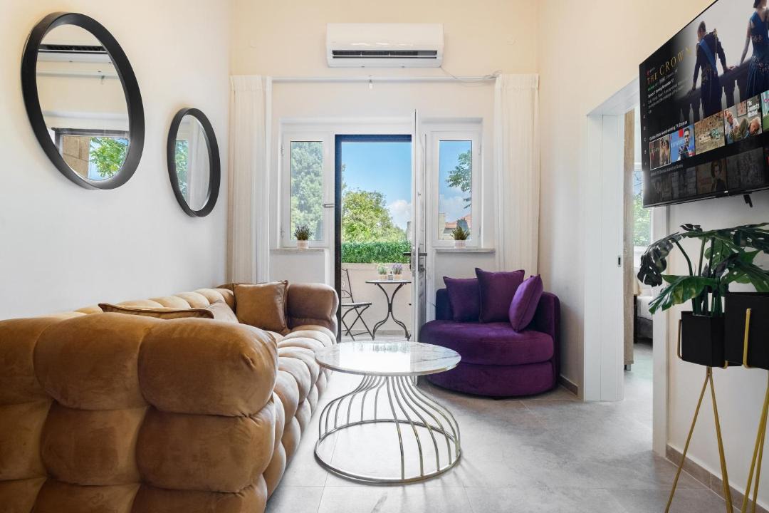 Photo of Livingroom in Emek Refaim