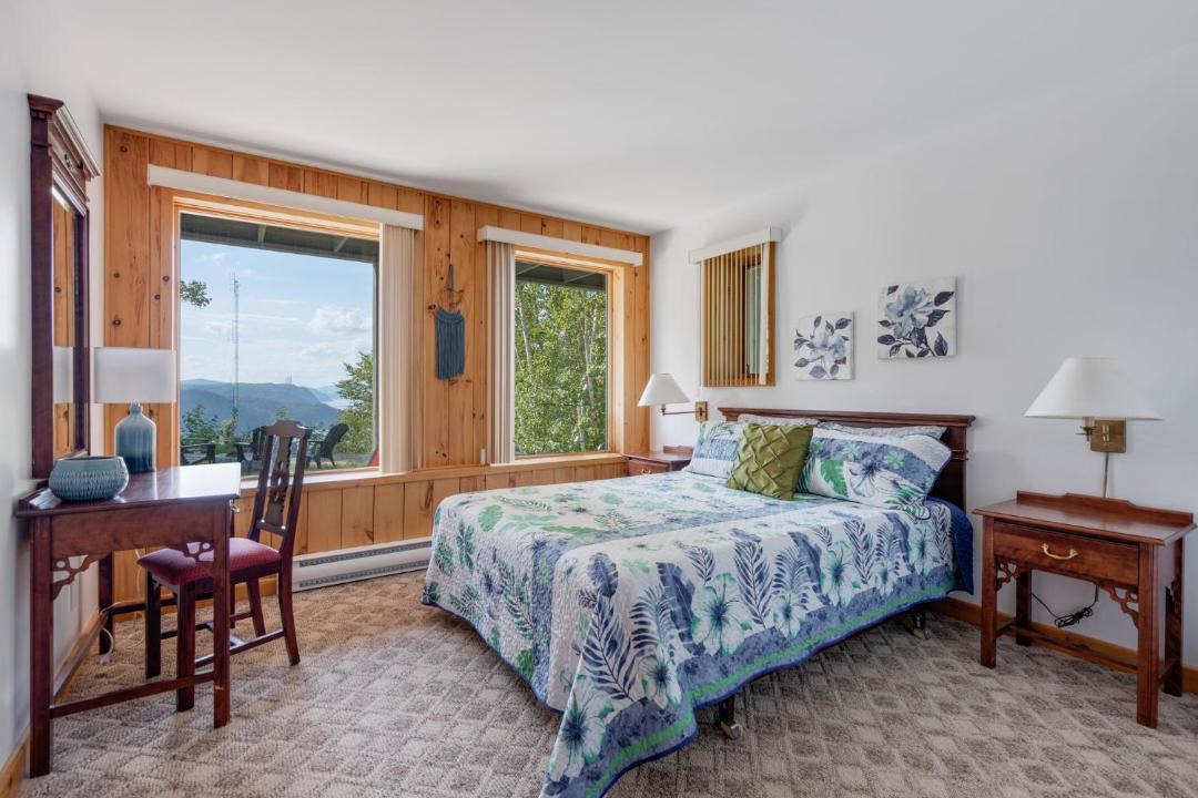 Photo of Bedroom in Sacre Coeur