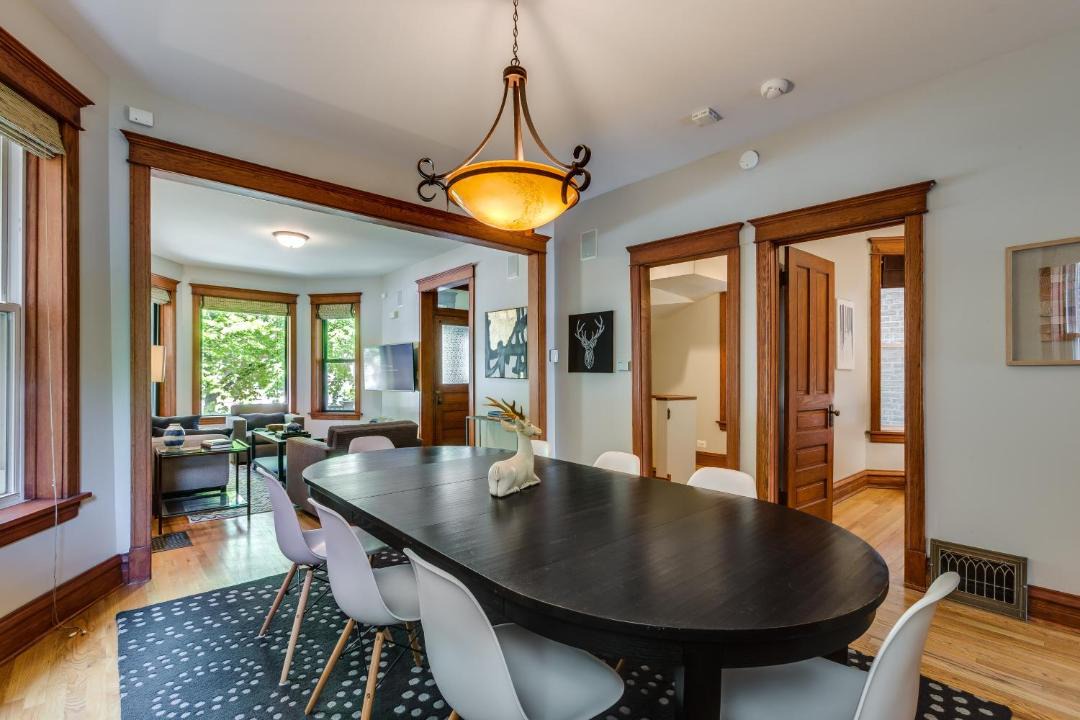 Photo of Livingroom in Logan Square