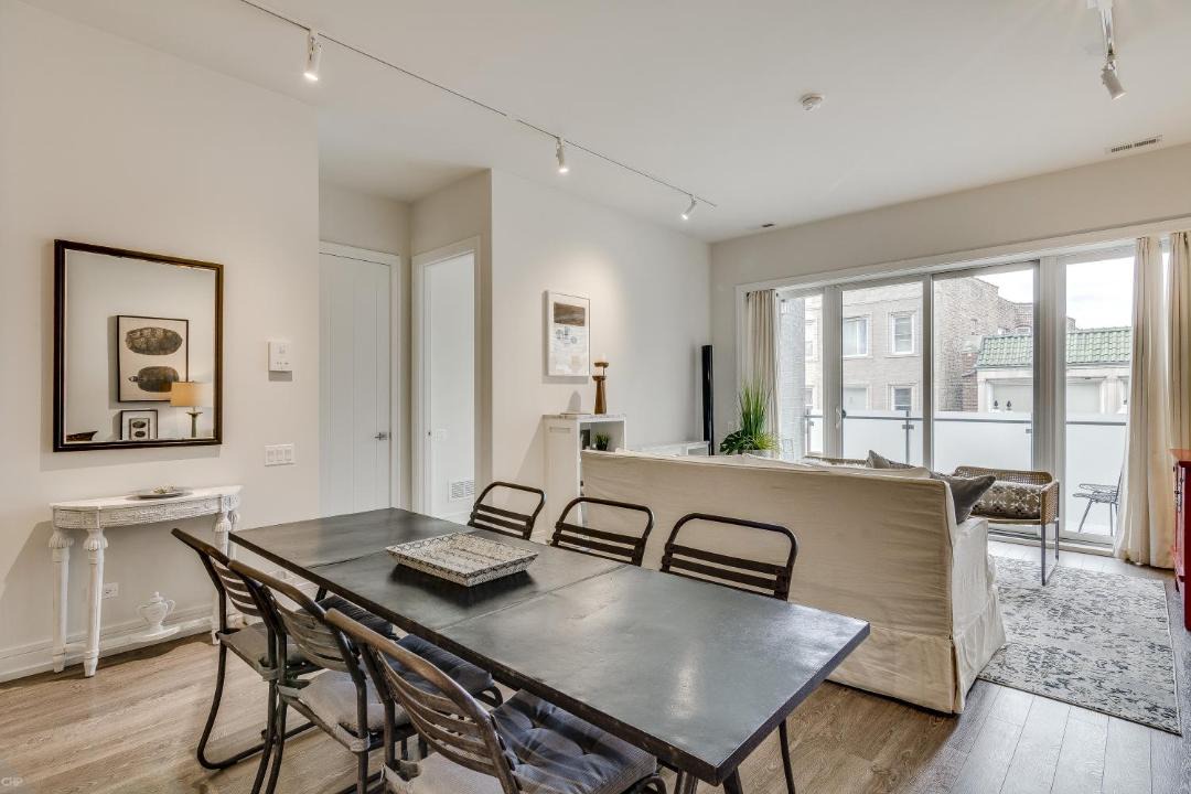 Photo of Livingroom in Sheridan Park