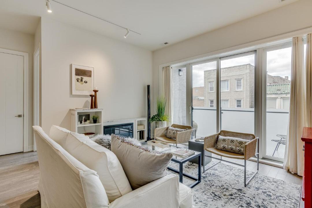 Photo of Livingroom in Sheridan Park