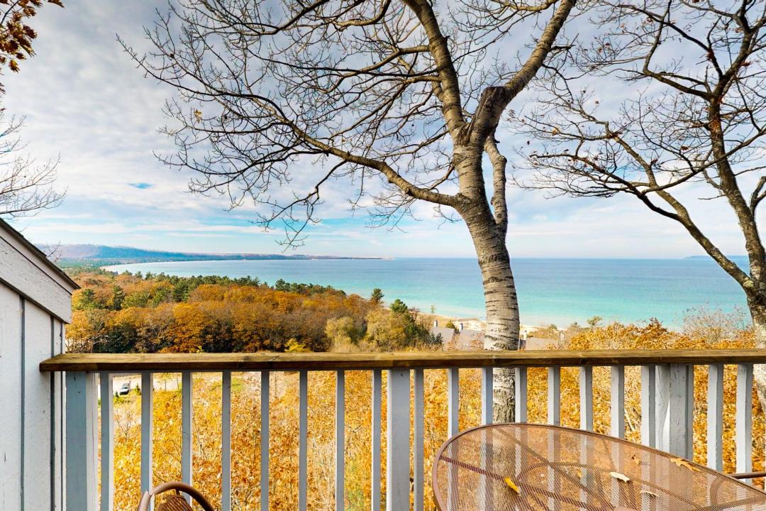 Photo of Patio Balcony in Maple City