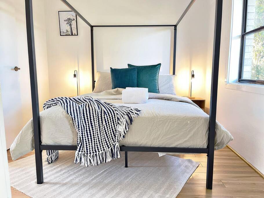 Photo of Bedroom in Batehaven