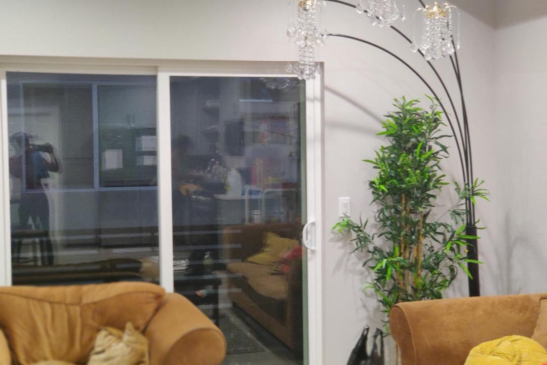 Photo of Livingroom in Pico-Union