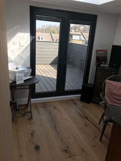 Photo of Livingroom in Stroud Green
