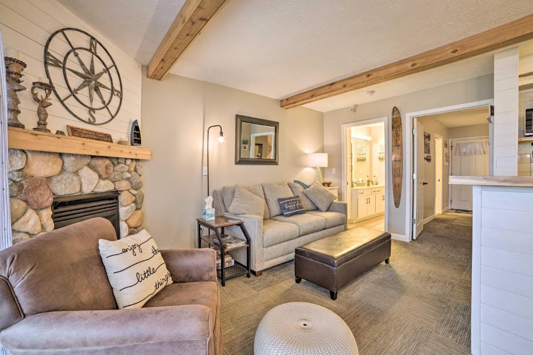 Photo of Livingroom in Onekama