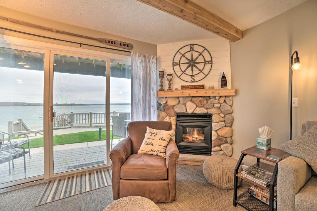 Photo of Livingroom in Onekama