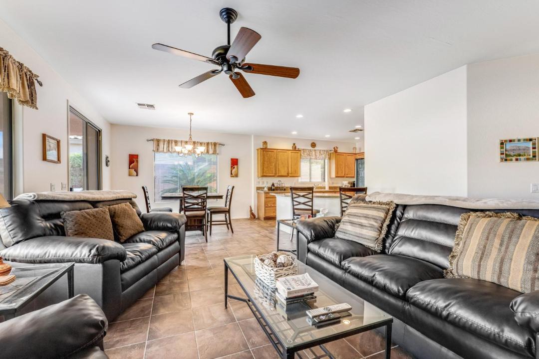 Photo of Livingroom in Gold Canyon