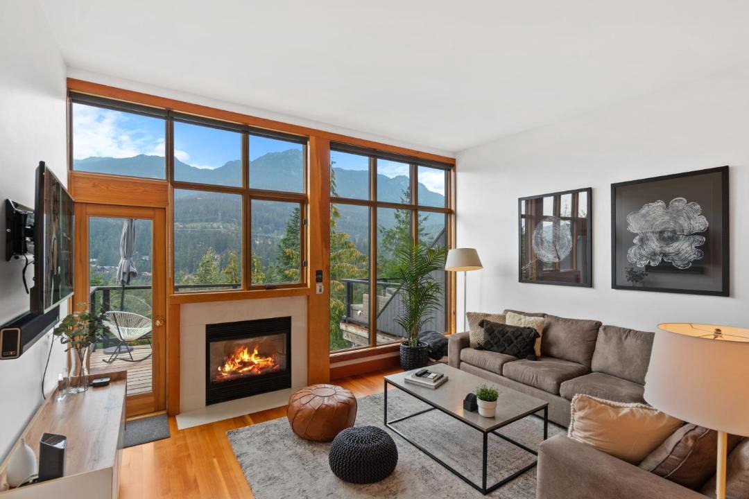 Photo of Livingroom in Whistler Creekside