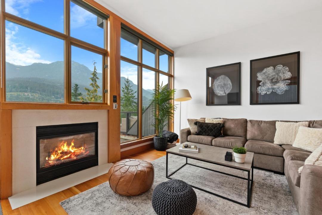 Photo of Livingroom in Whistler Creekside