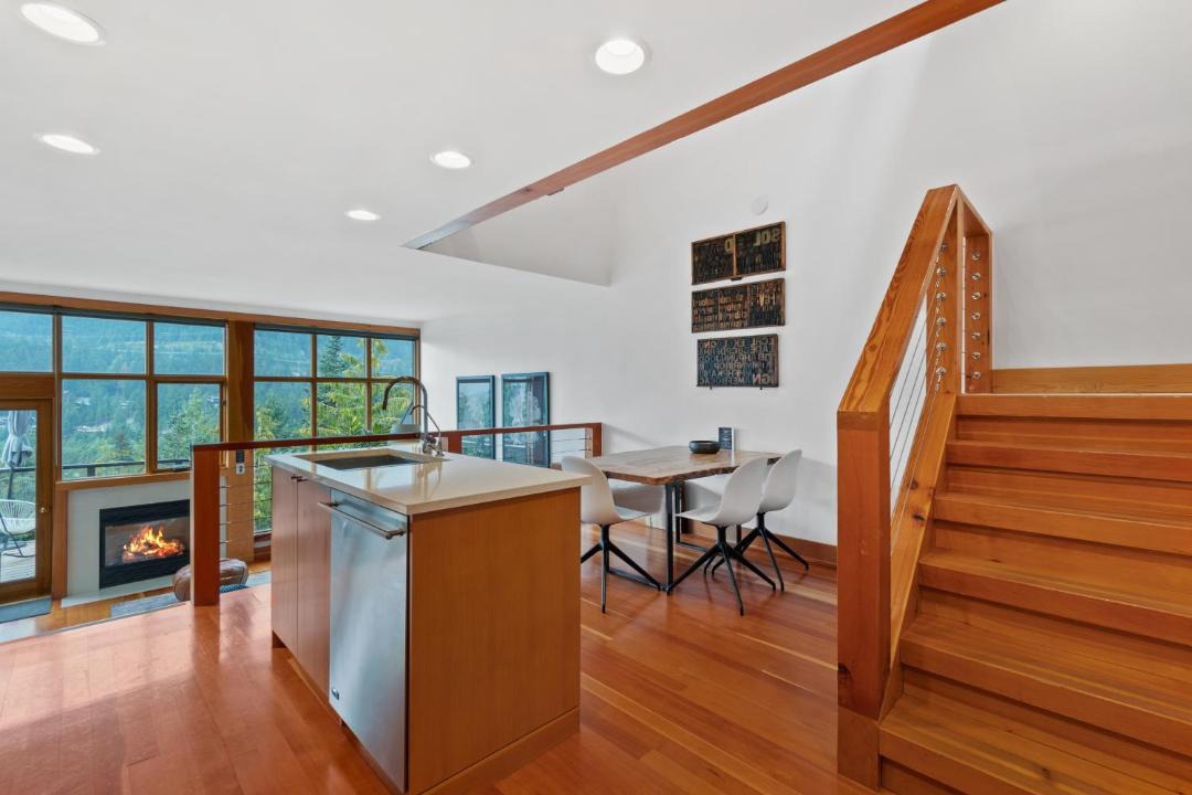 Photo of Livingroom in Whistler Creekside