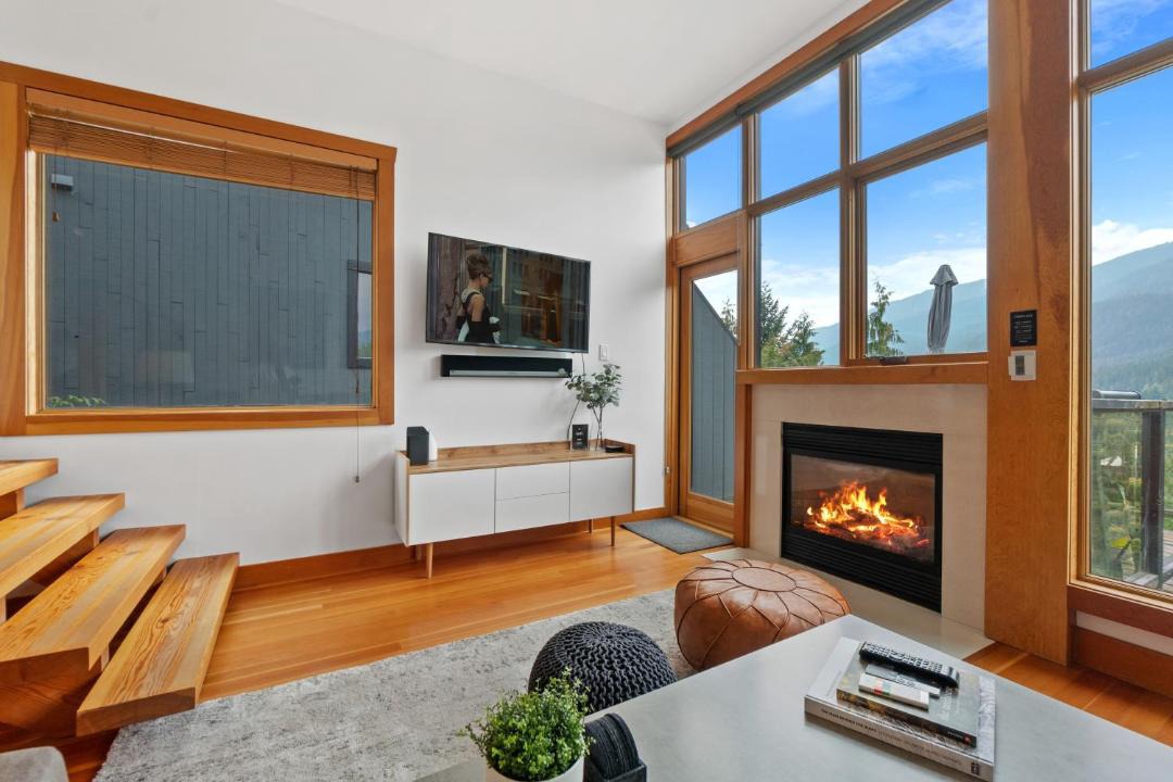 Photo of Livingroom in Whistler Creekside