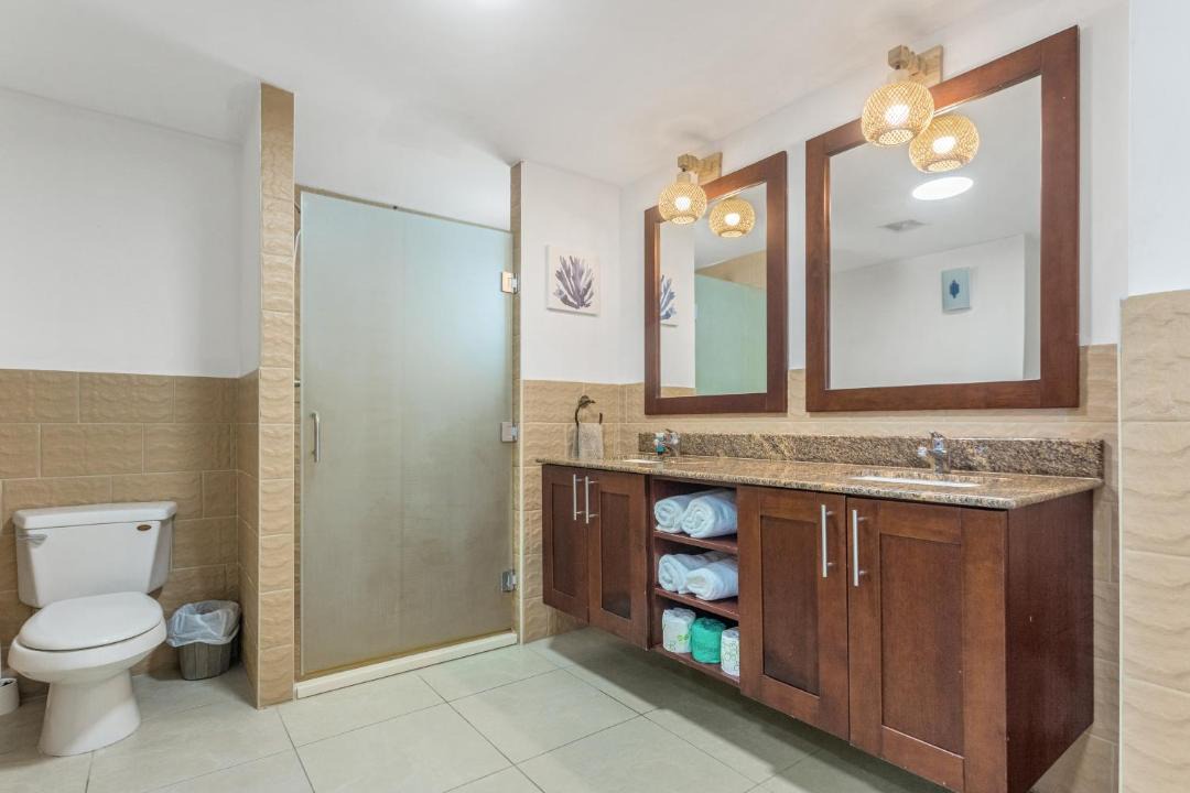 Photo of Bathroom in Maho