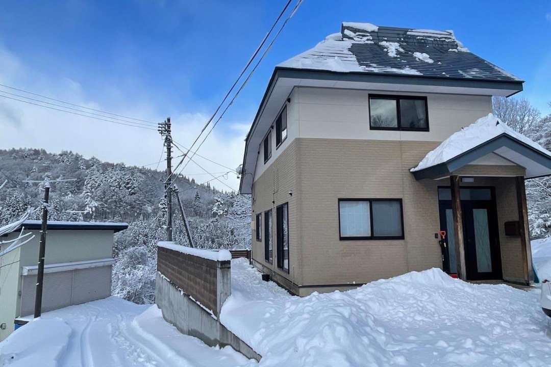 Photo of Buildings in Yamanouchi