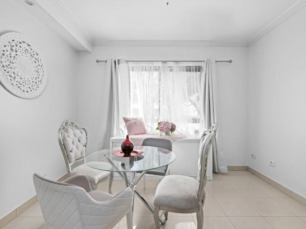 Photo of Livingroom in Mascot