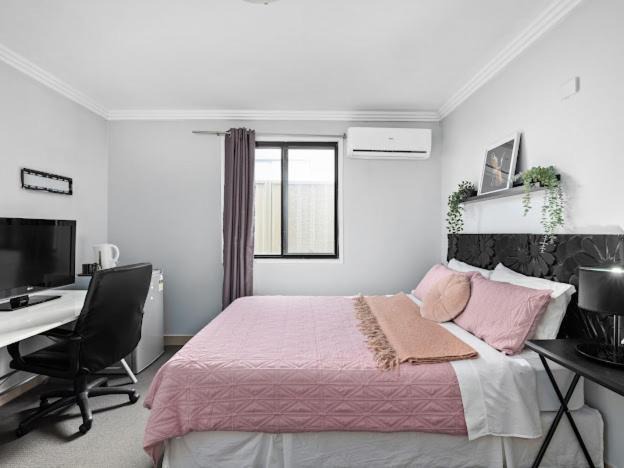 Photo of Bedroom in Mascot