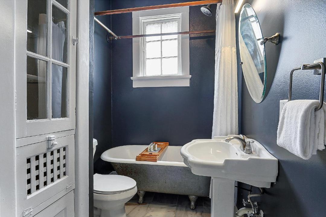 Photo of Bathroom in Faubourg Lafayette