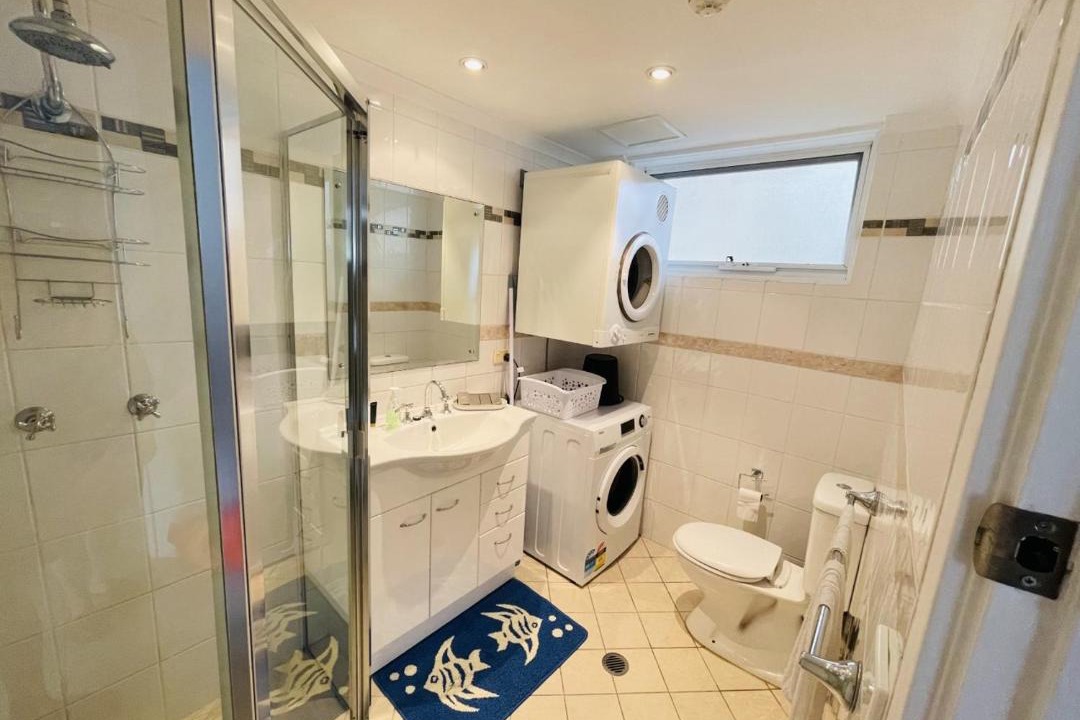 Photo of Bathroom in McMahons Point