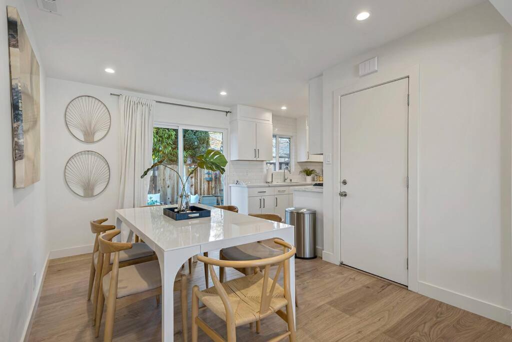 Photo of Livingroom in North Whisman