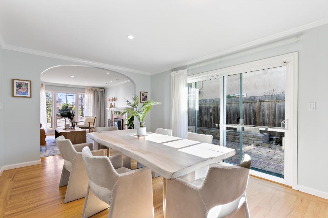 Photo of Livingroom in Farm Hills