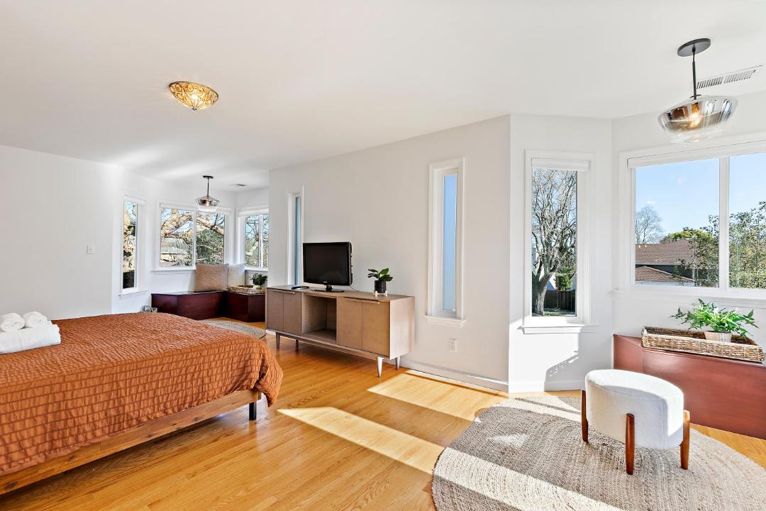 Photo of Livingroom in Farm Hills