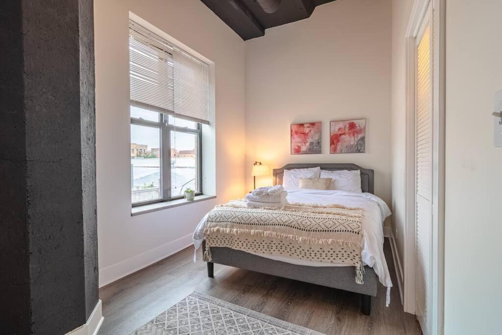 Photo of Bedroom in Near South Side