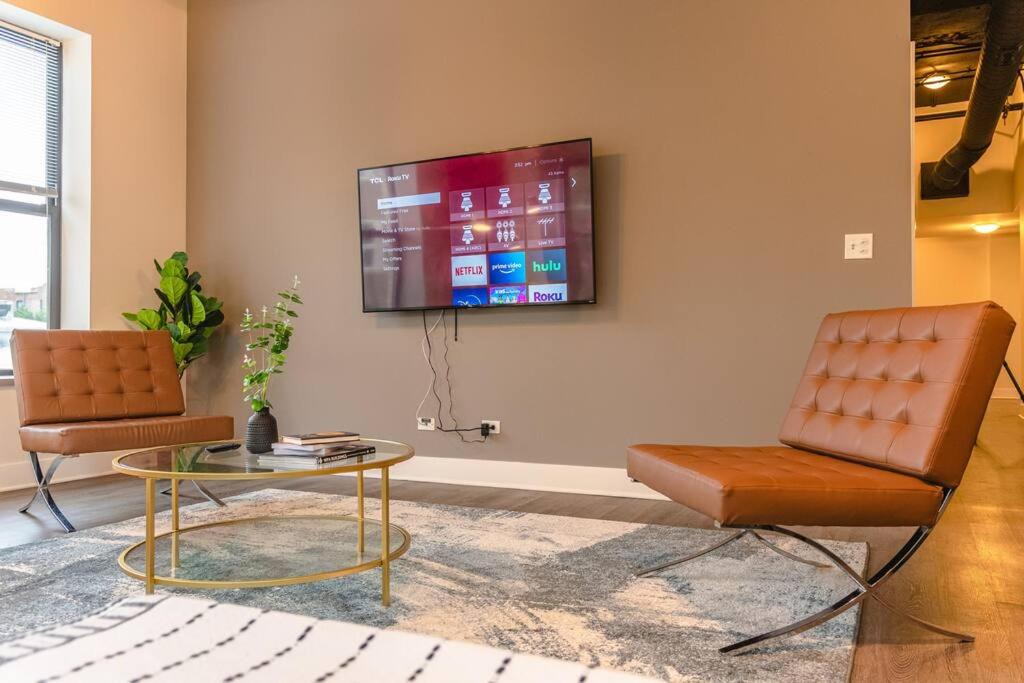 Photo of Livingroom in Near South Side
