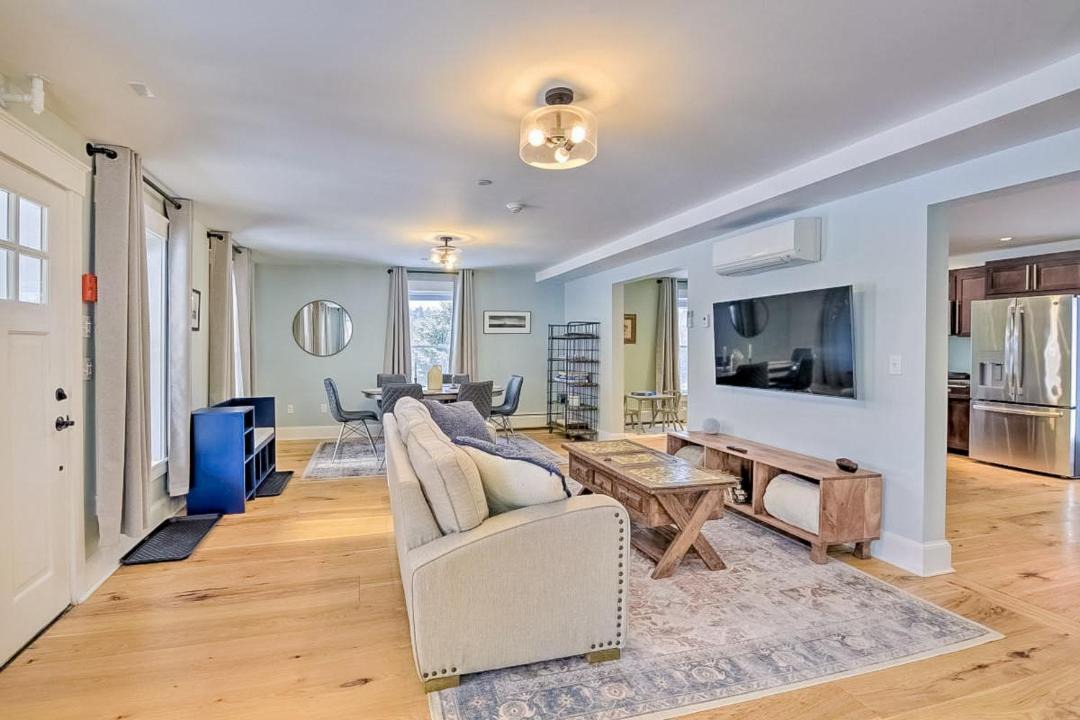 Photo of Livingroom in Waterbury Center