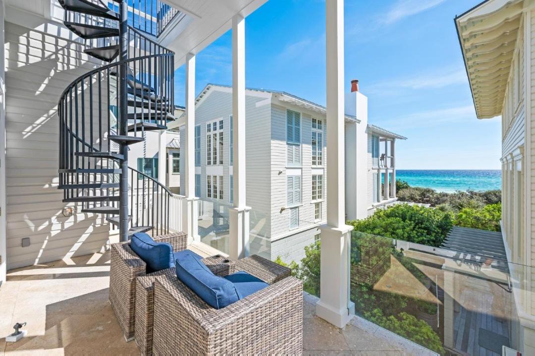 Photo of Patio Balcony in Seaside