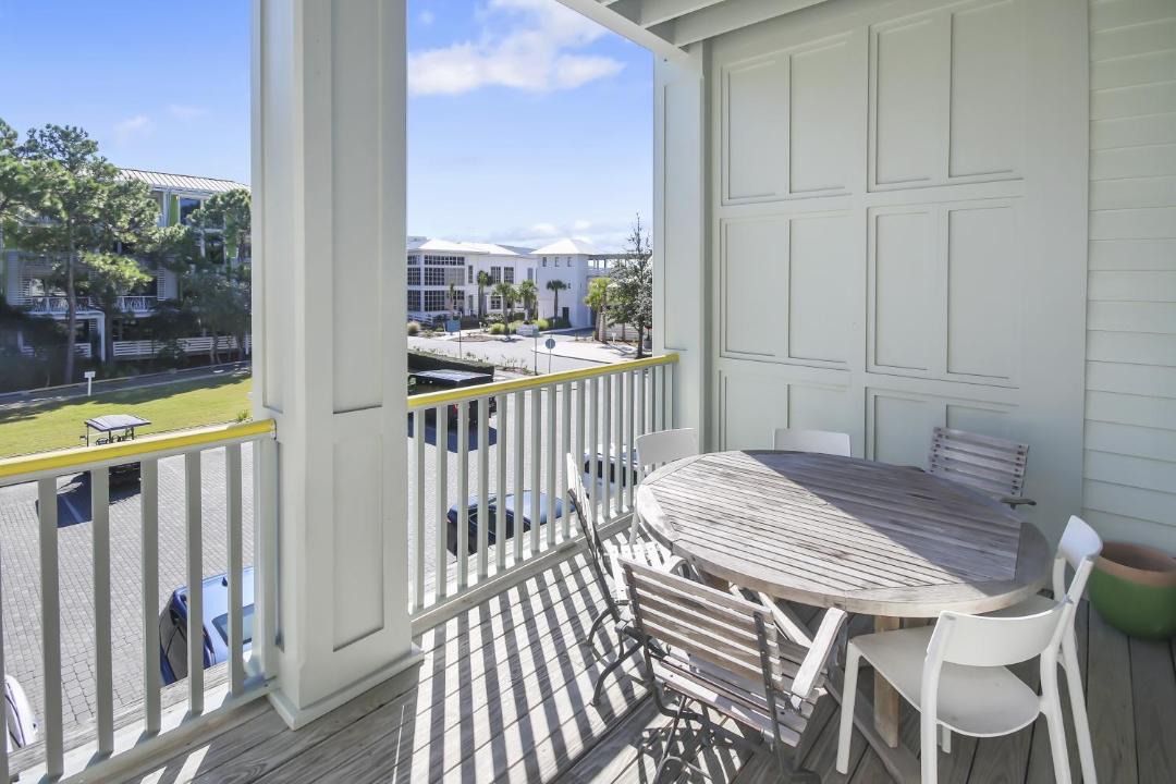 Photo of Patio Balcony in Beach District