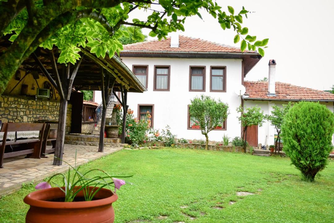 Photo of Buildings in Elena