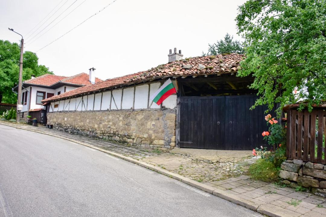 Photo of Buildings in Elena